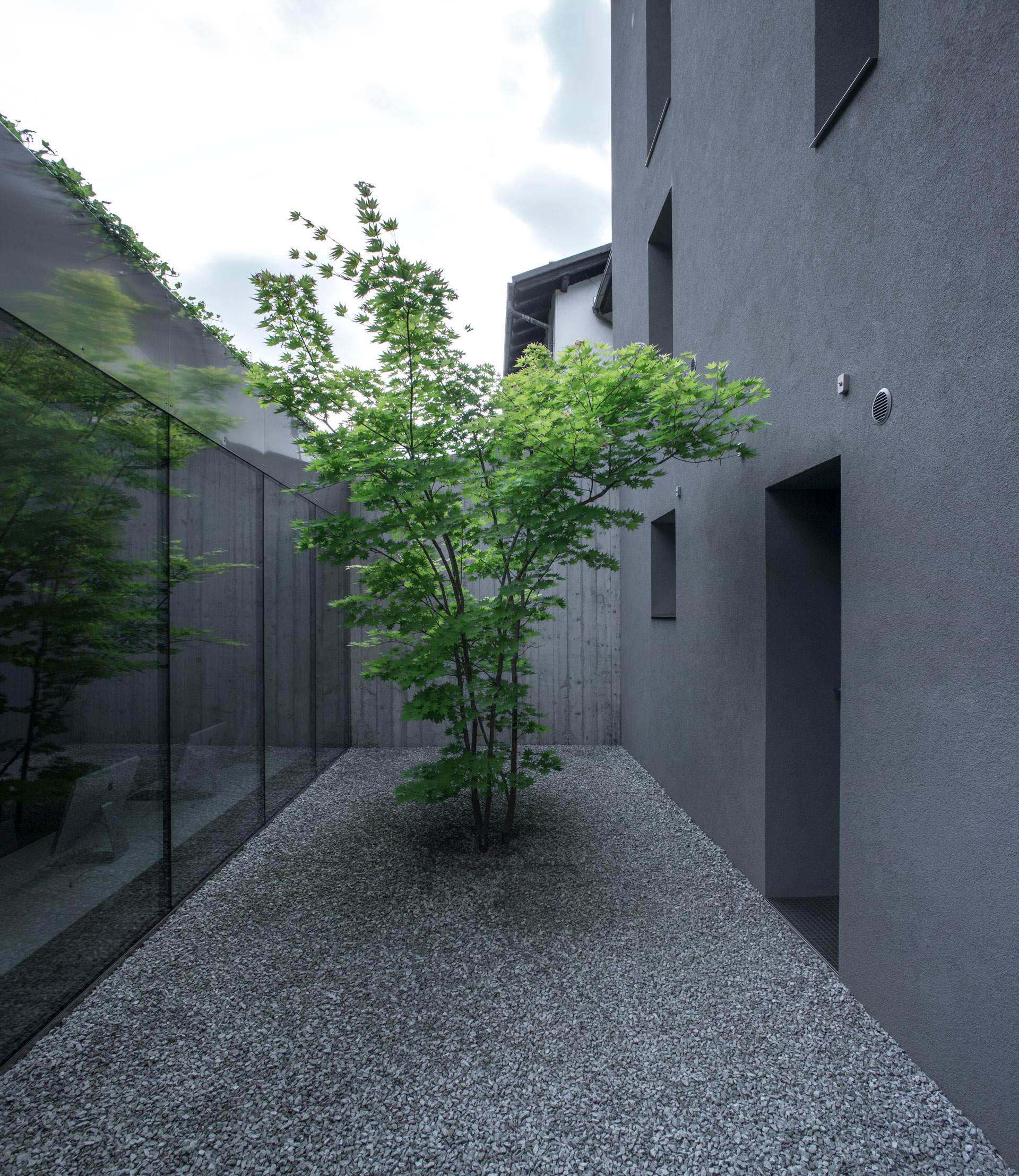 Studio-Miklavc-Building-6